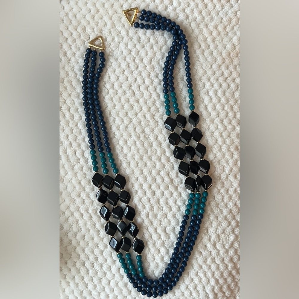 Chic Black and Teal Beaded Necklace
